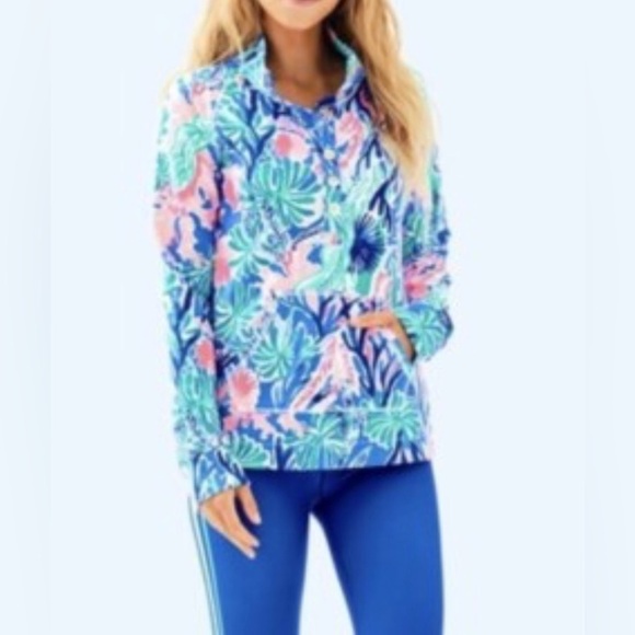 Lilly Pulitzer UPF Captain Popover Pullover Pocket Jet Stream - Picture 1 of 6